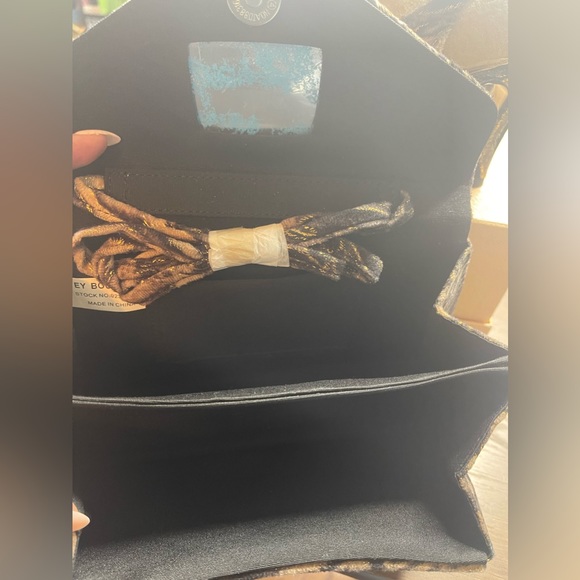 Never Worn EY Boutique Black/Cream Leopard Print Slingback Heels with Handbag - Picture 11 of 17